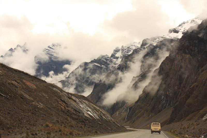 Cumbre, 4000 m.a. The road between La Paz and Coroico, Yungas. d. 23 january 2008. Photographer: Lars Andersen