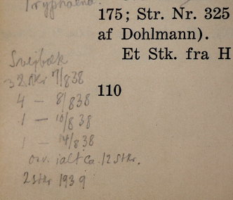 Her udsnit fra en sjlden eksemplar af  "Danske Storsommerfugle" i deres udbredelse i Nords-stersomraadet i 1938. Som var Skat Hoffmeyer's egen eksemplar! Kbenhavn d. 9 august 2008. Fotograf: Lars Andersen. Bogen er i private hnder, som fortrkker at vre anonym.