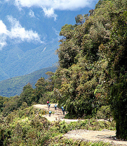 Vejen imellem Unduarvi og Yolosa, Yungas, Bolivia d. 3 januar 2005. Fotograf: Lars Andersen