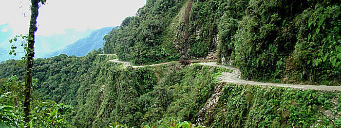 Vejen imellem Unduarvi og Yolosa, Yungas, Bolivia d. 3 januar 2005. Fotograf: Lars Andersen