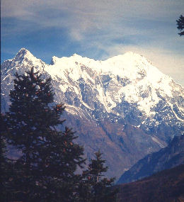 Syabru, Langtang, Nepal i 2000 m. November 1995. Fotograf: Lars Andersen