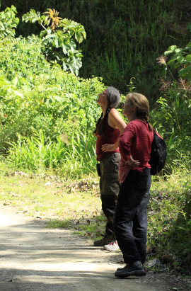 Two Swedish women looking after the Aurora Morphos. Murata, Yungas, Bolivia. D. 21 February 2009. Photographer: Lars Andersen