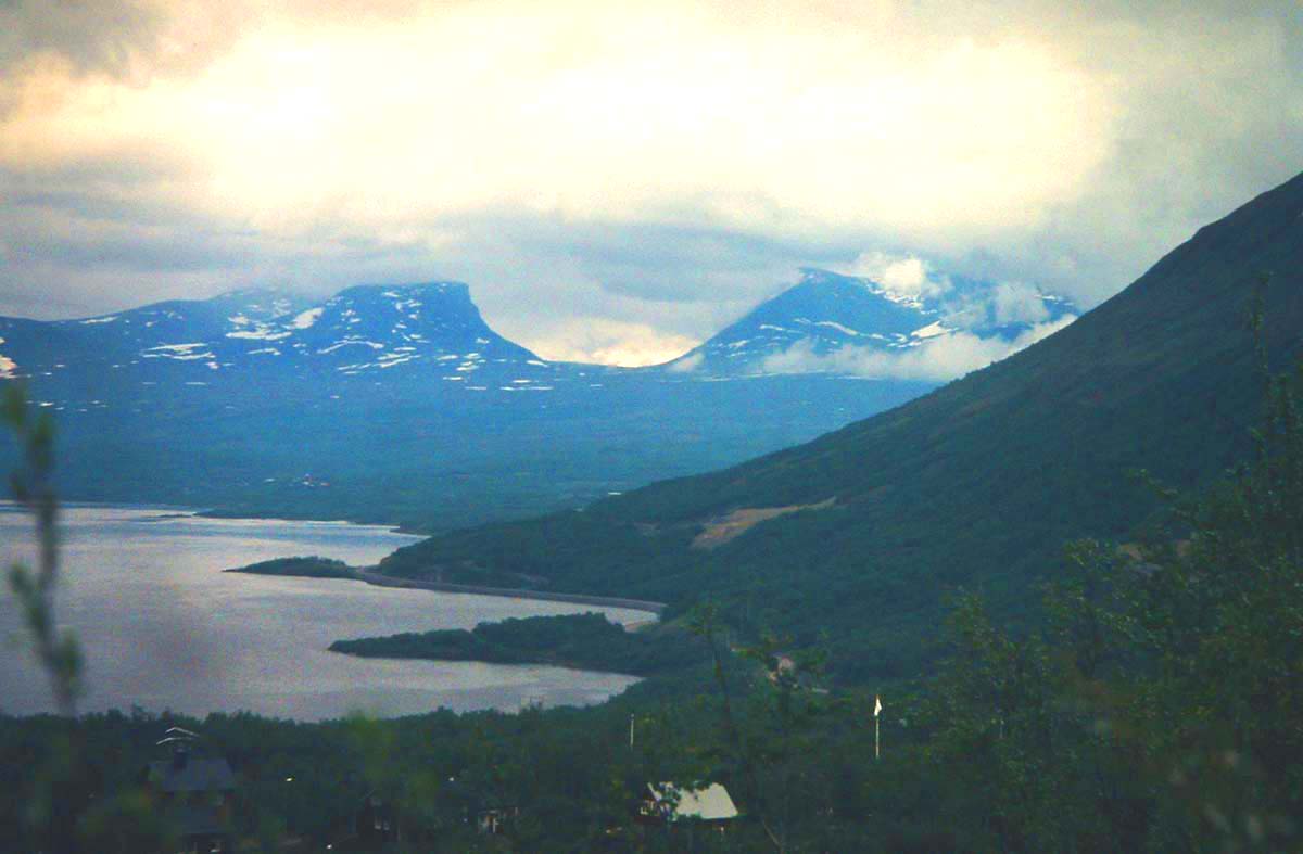 Lapporten set fra Bjorkliden, juli 1990. fotograf: Lars Andersen