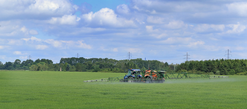 Amazone sprøjte på mark ved Torslunde, Sjælland d. 7 juni 2014. Fotograf; Lars Andersen